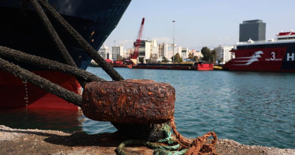 Εργατικό ατύχημα στη Ραφήνα - Τραυματίστηκε ναυτικός